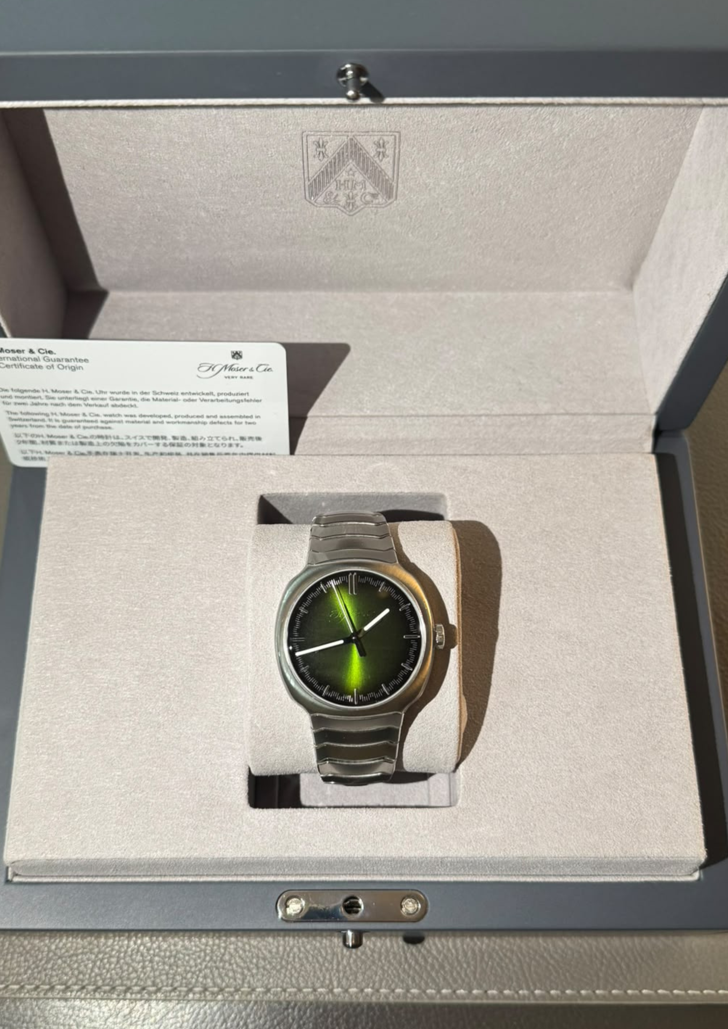 H. Moser & Cie Streamliner Centre Seconds Matrix Green
